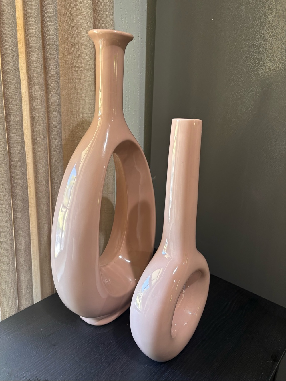 Modern Blush Pink Ceramic Loop Vase - Elegant Accent